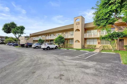9081 Sunrise Lakes Blvd #107, Sunrise, FL 33322