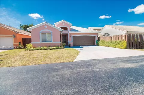 8224 SW 157th Ct, Miami, FL 33193