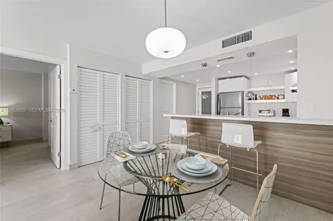1665 Bay Rd #518, Miami Beach, FL 33139