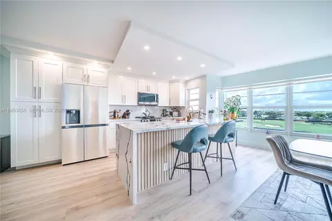 2500 NE 48th Ln #607, Fort Lauderdale, FL 33308