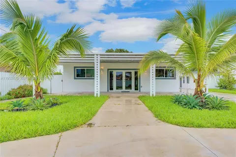 2247 NW 2nd St, Miami, FL 33125