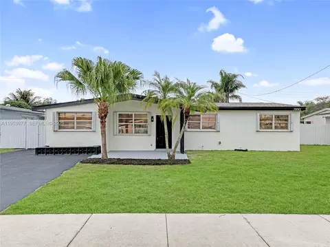 7091 Harding St, Hollywood, FL 33024