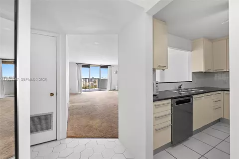 2780 NE 183rd St #1911, Aventura, FL 33160