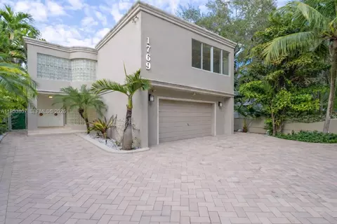 1769 Wa Kee Na Dr, Miami, FL 33133