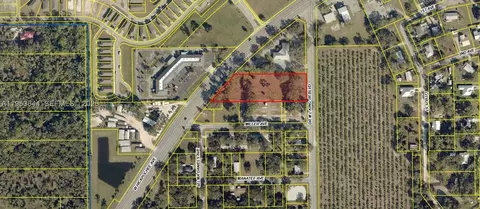 891 W Hickpochee Ave, La Belle, FL 33935
