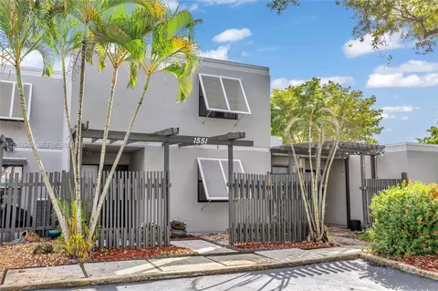 1551 NW 113th Ave, Pembroke Pines, FL 33026