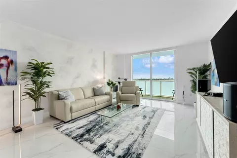 1900 N Bayshore Dr #3202, Miami, FL 33132
