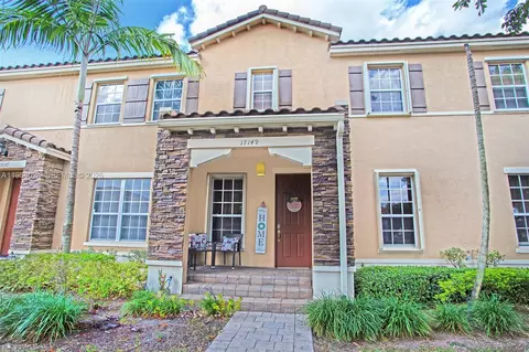 17149 SW 94th St, Miami, FL 33196