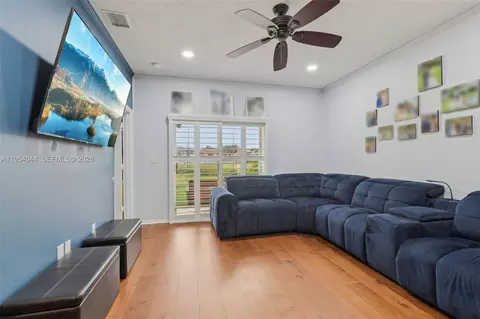 2923 Crestwood Ter #5104, Margate, FL 33063