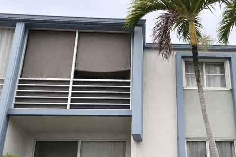 8758 SW 12th St #206, Miami, FL 33174