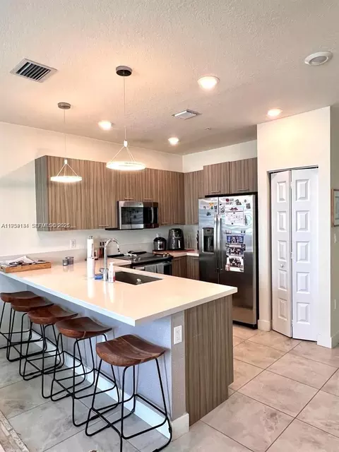 6420 NW 102nd Path #304, Doral, FL 33178
