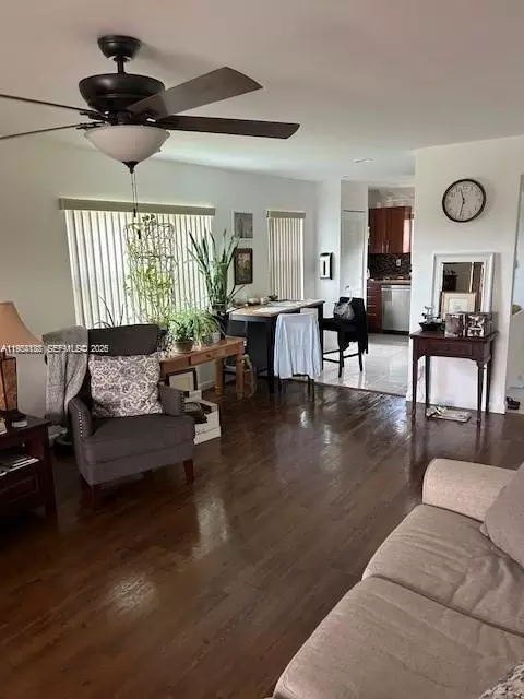 9841 Sunrise Lakes Blvd #310, Sunrise, FL 33322