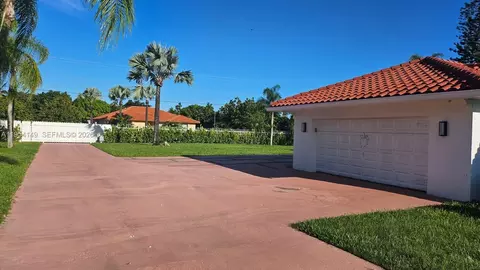 Exterior - 16400 SW 173rd Ave, Miami, FL 33187 photo 6 of 7