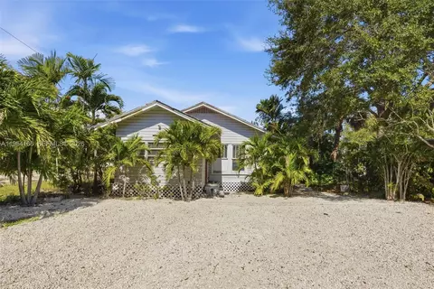 725 SW 2nd Ct, Fort Lauderdale, FL 33312