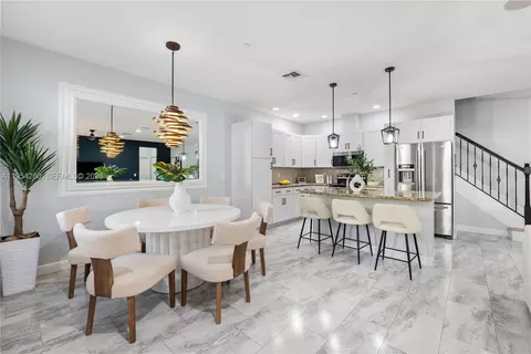4184 Cascada Cir, Hollywood, FL 33024