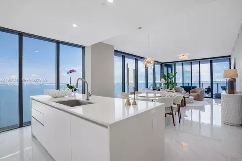 700 NE 24th St #901, Miami, FL 33137