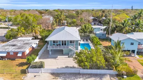 16 N Channel Dr, Key Largo, FL 33037