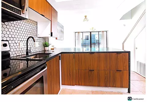 1531 SE 15th St #5, Fort Lauderdale, FL 33316