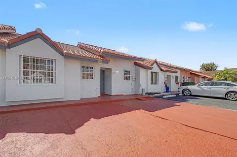 11522 NW 4th Way, Sweetwater, FL 33172