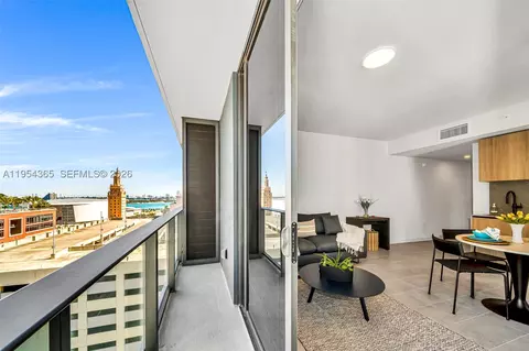121 NE 5th St #1608, Miami, FL 33143