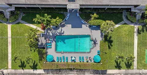 900 Atlantic Shores Blvd #133, Hallandale Beach, FL 33009
