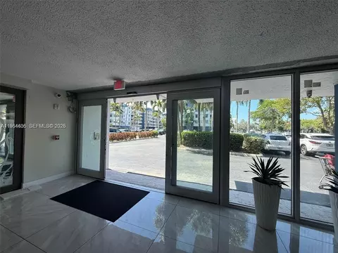 16546 NE 26th Ave #4J, North Miami Beach, FL 33160