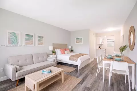 7725 Carlyle Ave #10, Miami Beach, FL 33141