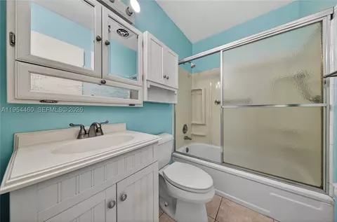 Bath - 331 E Mcnab Rd #226, Pompano Beach, FL 33060 photo 1 of 1