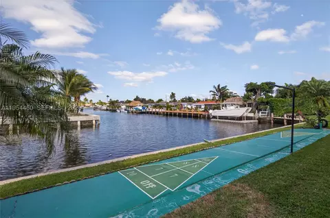 Exterior - 331 E Mcnab Rd #226, Pompano Beach, FL 33060 photo 2 of 7