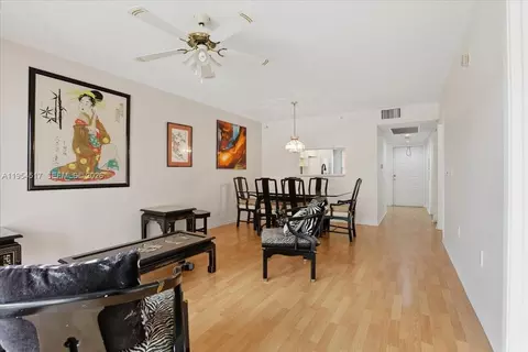 601 SW 142nd Ave #304Q, Pembroke Pines, FL 33027