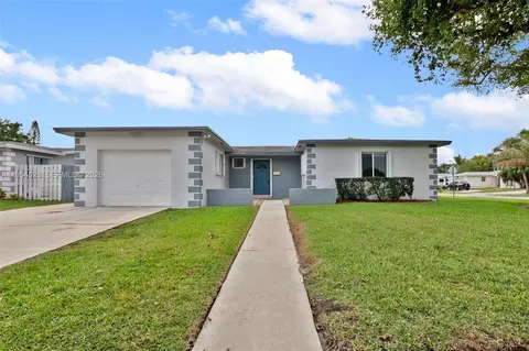 6572 SW 8th Ct, North Lauderdale, FL 33068