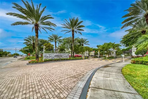4360 NW 107th Ave #207, Doral, FL 33178