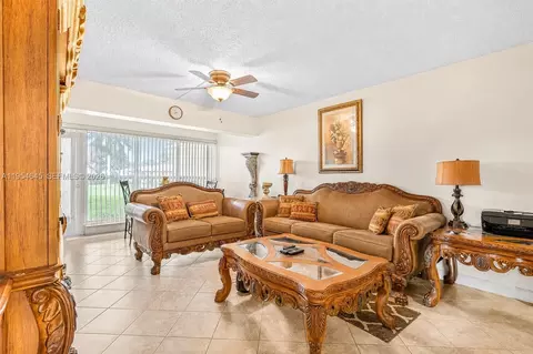 1521 NW 18th Ave #101, Delray Beach, FL 33445