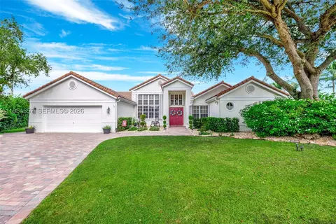 9421 Hollyhock Ct, Davie, FL 33328