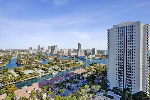 21205 Yacht Club Dr #2310, Aventura, FL 33180