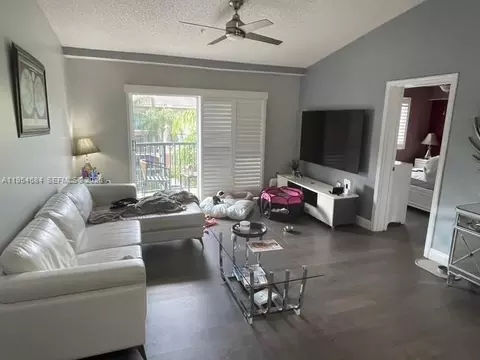 2039 SE 10th Ave #517, Fort Lauderdale, FL 33316