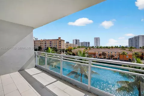 2950 NE 188th St #302, Aventura, FL 33180