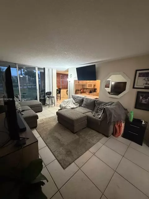 9441 Live Oak Pl #209, Davie, FL 33324