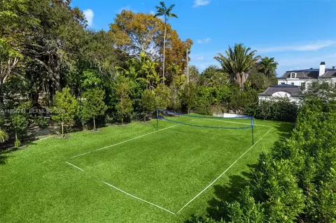 Exterior - 13291 Old Cutler Rd, Pinecrest, FL 33156 photo 7 of 11