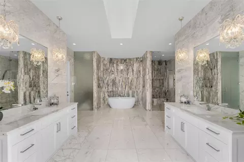 Bath - 13291 Old Cutler Rd, Pinecrest, FL 33156 photo 3 of 5