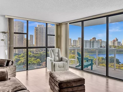 3731 N Country Club Dr #1223, Aventura, FL 33180