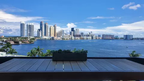 3600 Mystic Pointe Dr #913, Aventura, FL 33180
