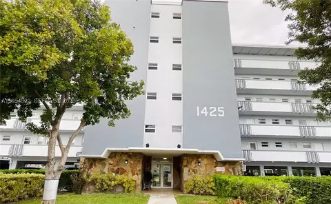 1425 Atlantic Shores Blvd #209, Hallandale Beach, FL 33009