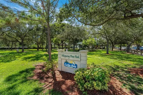 8761 Ridgeland Dr, Cutler Bay, FL 33157