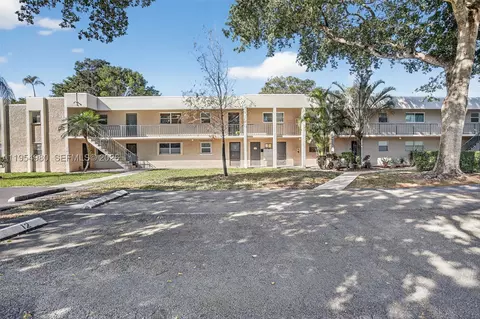 8523 Old Country Mnr #520, Davie, FL 33328