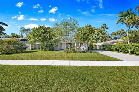 8230 SW 63rd Pl, Miami, FL 33143