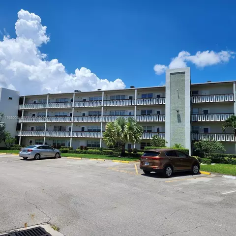 339 Southampton B #339, West Palm Beach, FL 33417