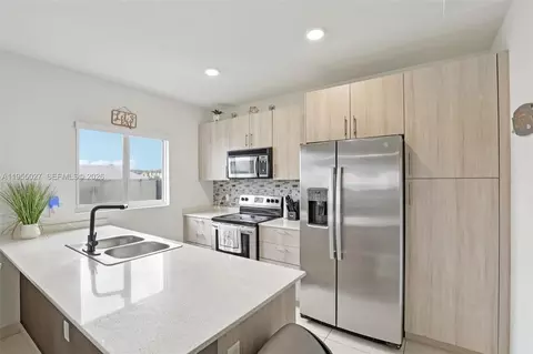 1191 NW 1st St, Florida City, FL 33034