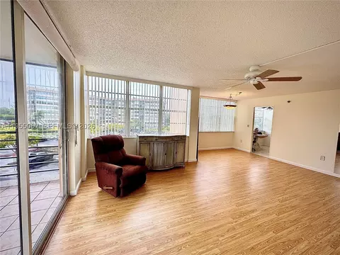 1100 Saint Charles Pl #411, Pembroke Pines, FL 33026