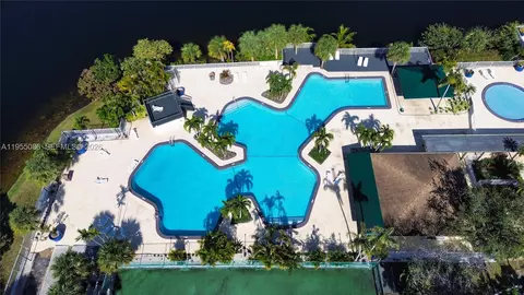 7034 SW 112th Ct, Miami, FL 33173